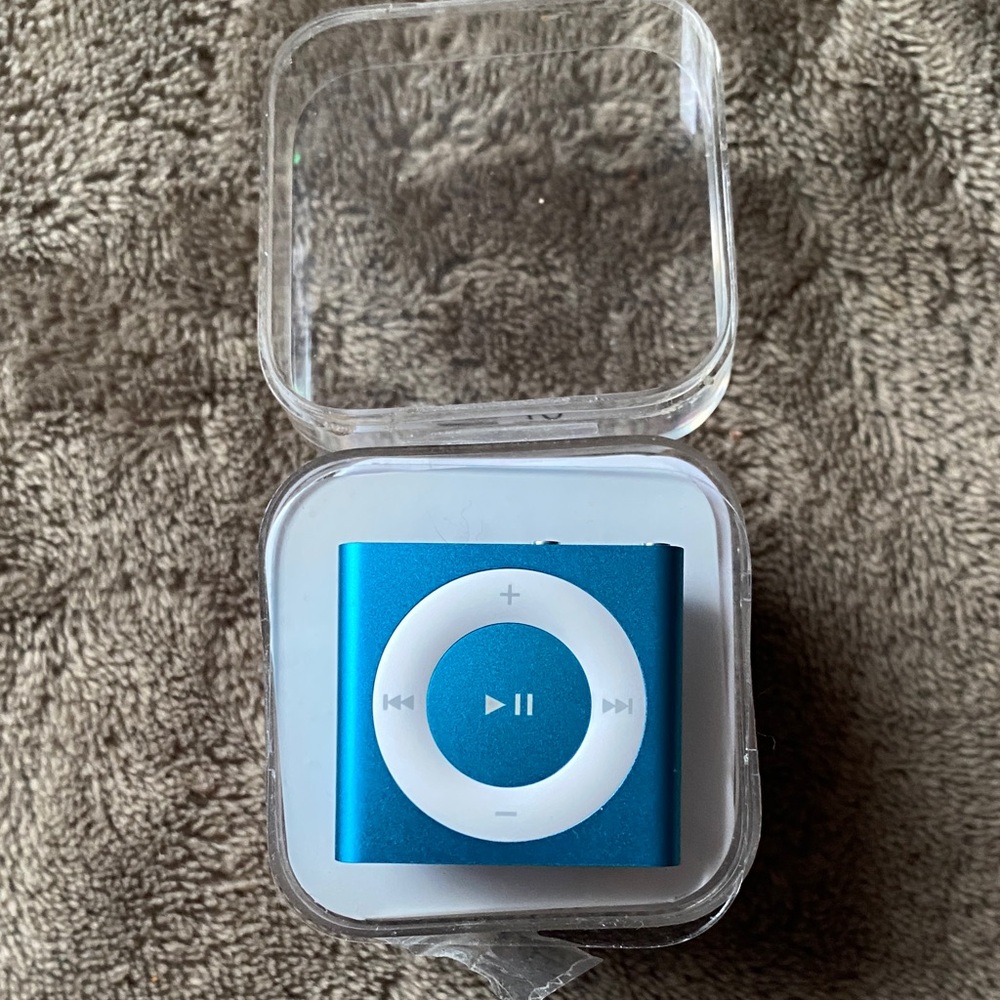 iPOD Shuffle 2GB Teal Clip-On new